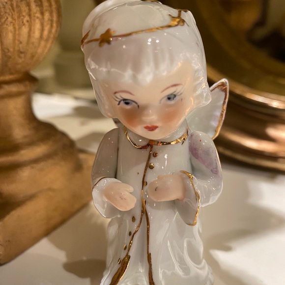 Vintage 1960s Christmas Angel Figurines - Picture 2 of 6